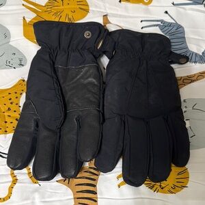 Black Insulated Weather-Resistant Gloves
